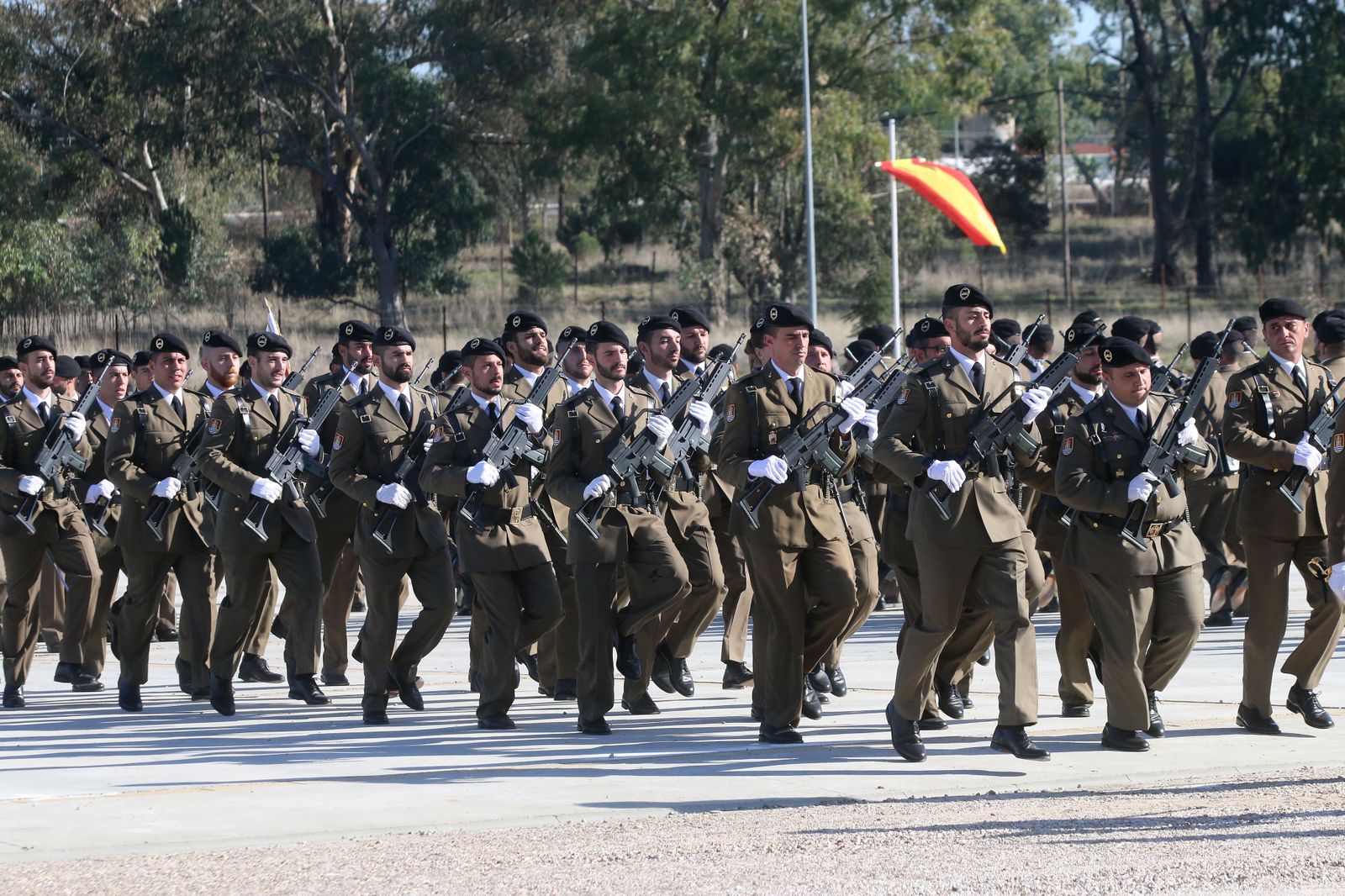 Parada militar en la base de Cerro Muriano por el Día de la Inmaculada