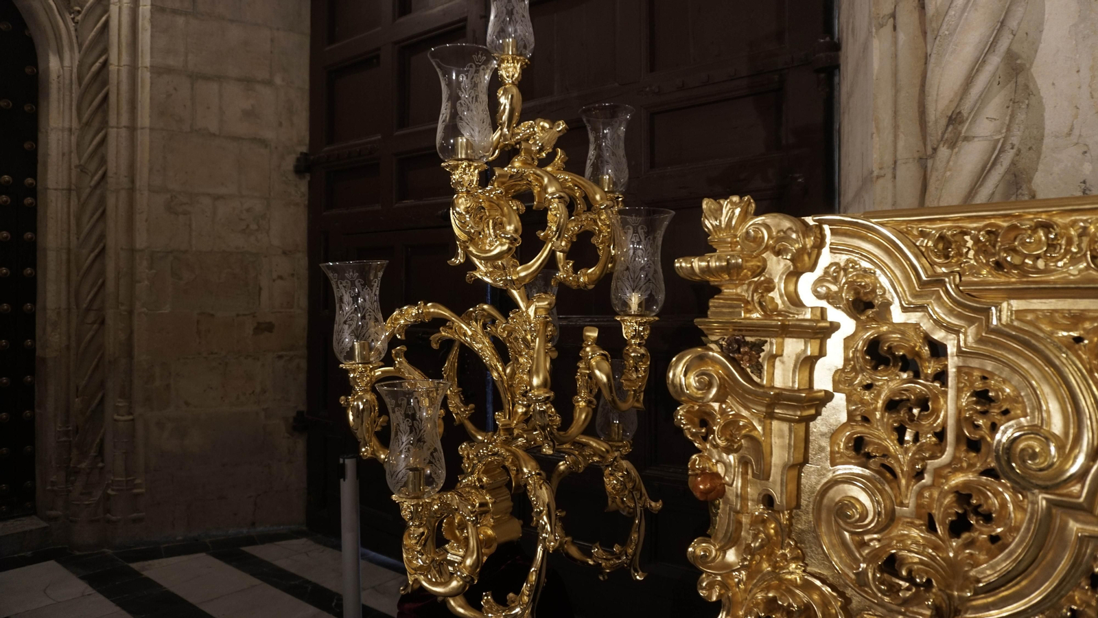 La Hermandad del Cachorro presenta los elementos de su nuevo paso.