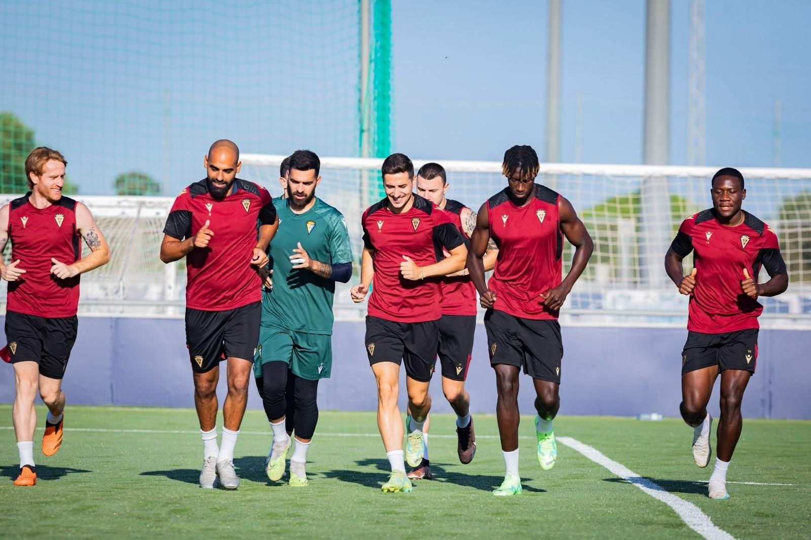 Las imágenes del primer entrenamiento del Cádiz CF en la temporada 2023/24