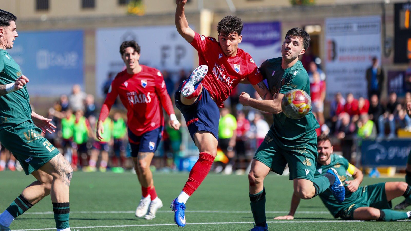 Un lance del Dos Hermanas-Chiclana