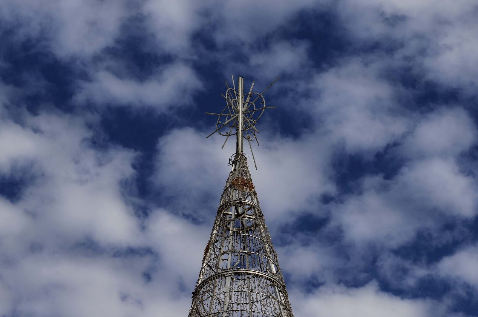 Imágenes del ambiente festivo del 31 de diciembre en Huelva