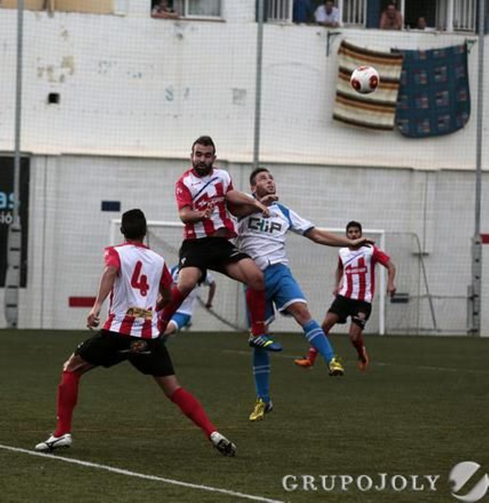El Algecuras sufre ante el Palo su segunda derrota liguera (2-0).

Foto: Martin Mesa
