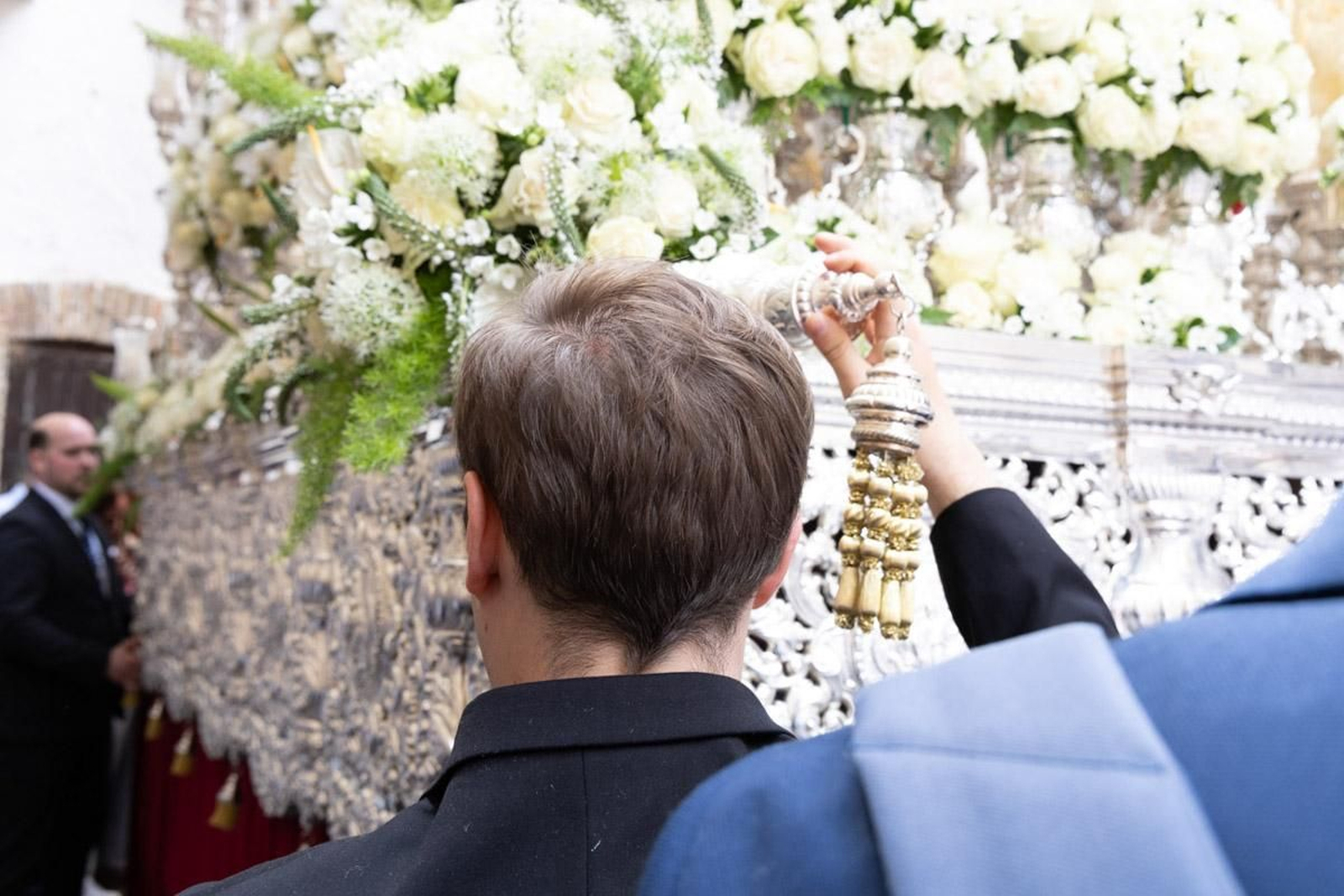 Los jiennenses se echan a la calle para presenciar la primera de las procesiones de la jornada: la Borriquilla (II)