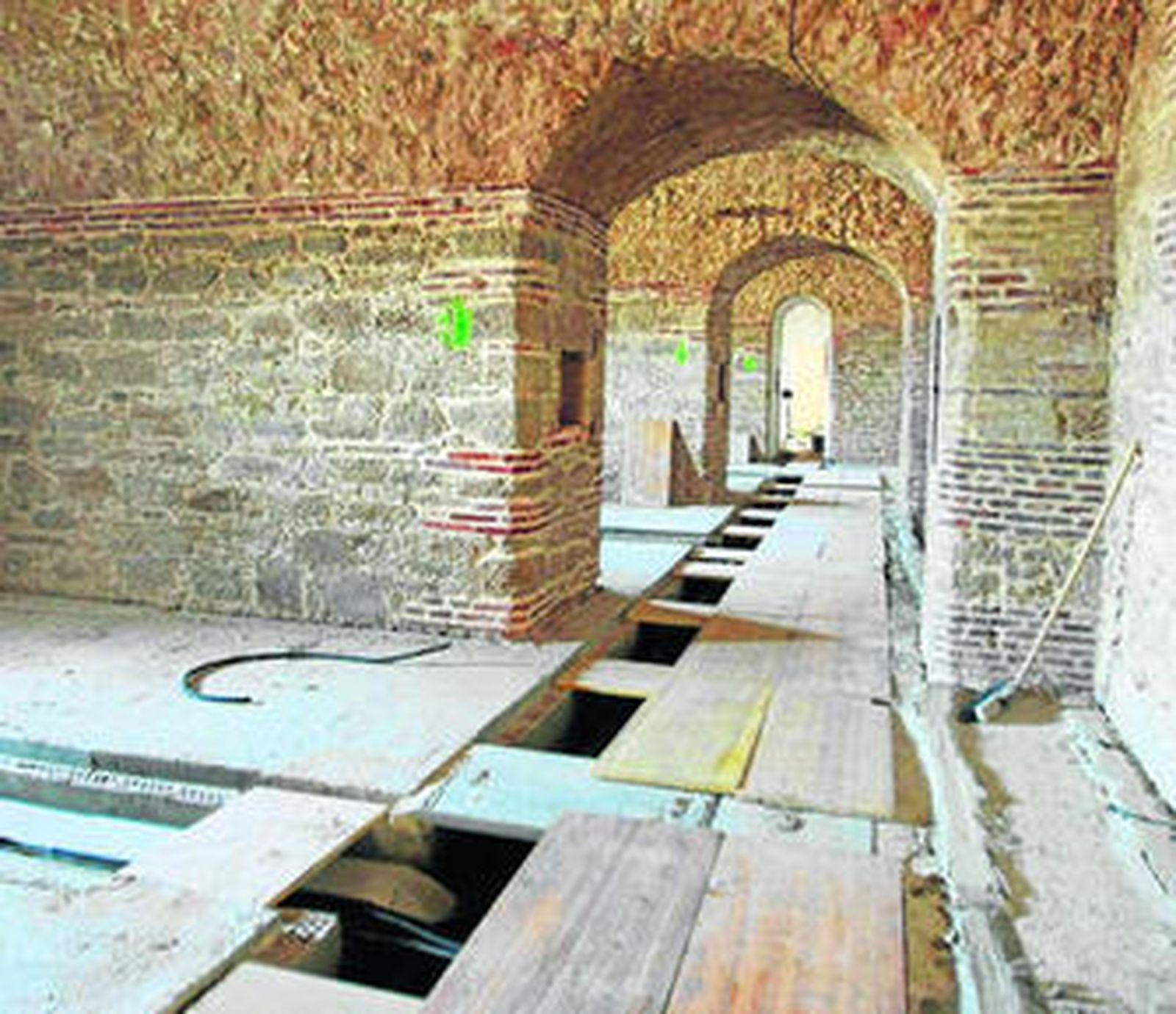 El castillo de San Sebastián será uno de los principales equipamientos expositivos para el Doce.