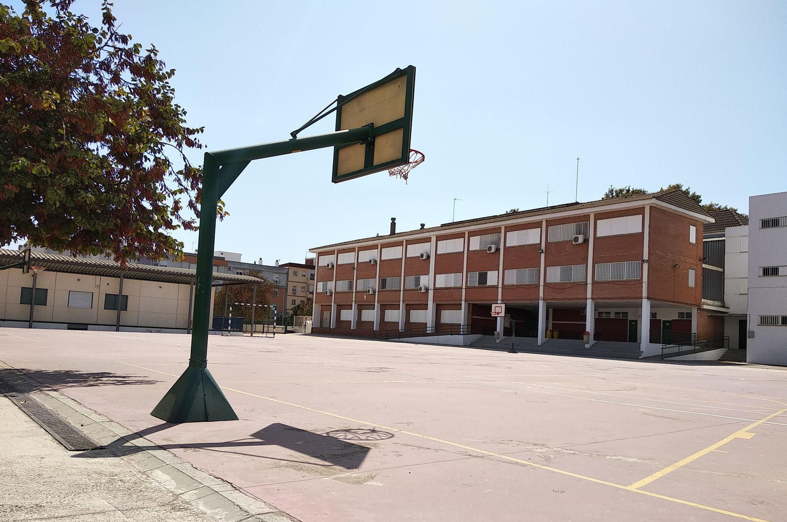 Patio de un centro educativo de Huelva. Patio de un centro educativo de Huelva.