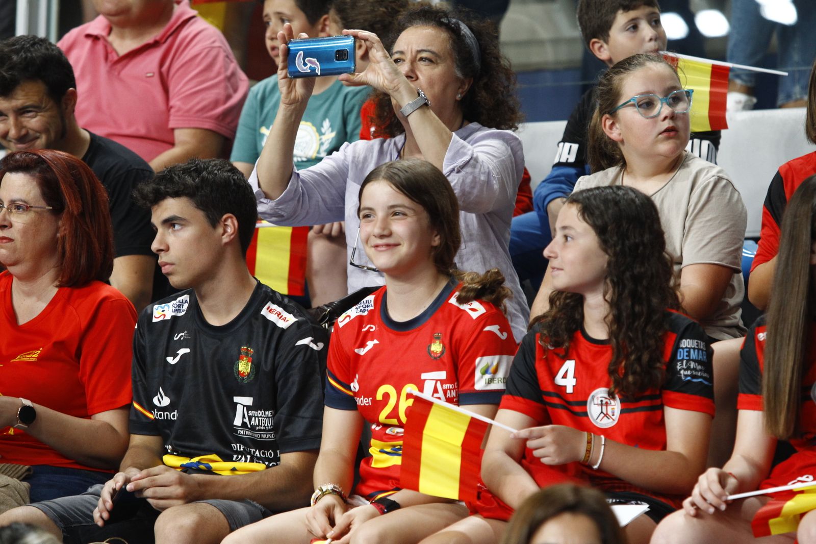 Imágenes del España-Dinamarca de la EHF Euro Cup de balonmano, en Almería