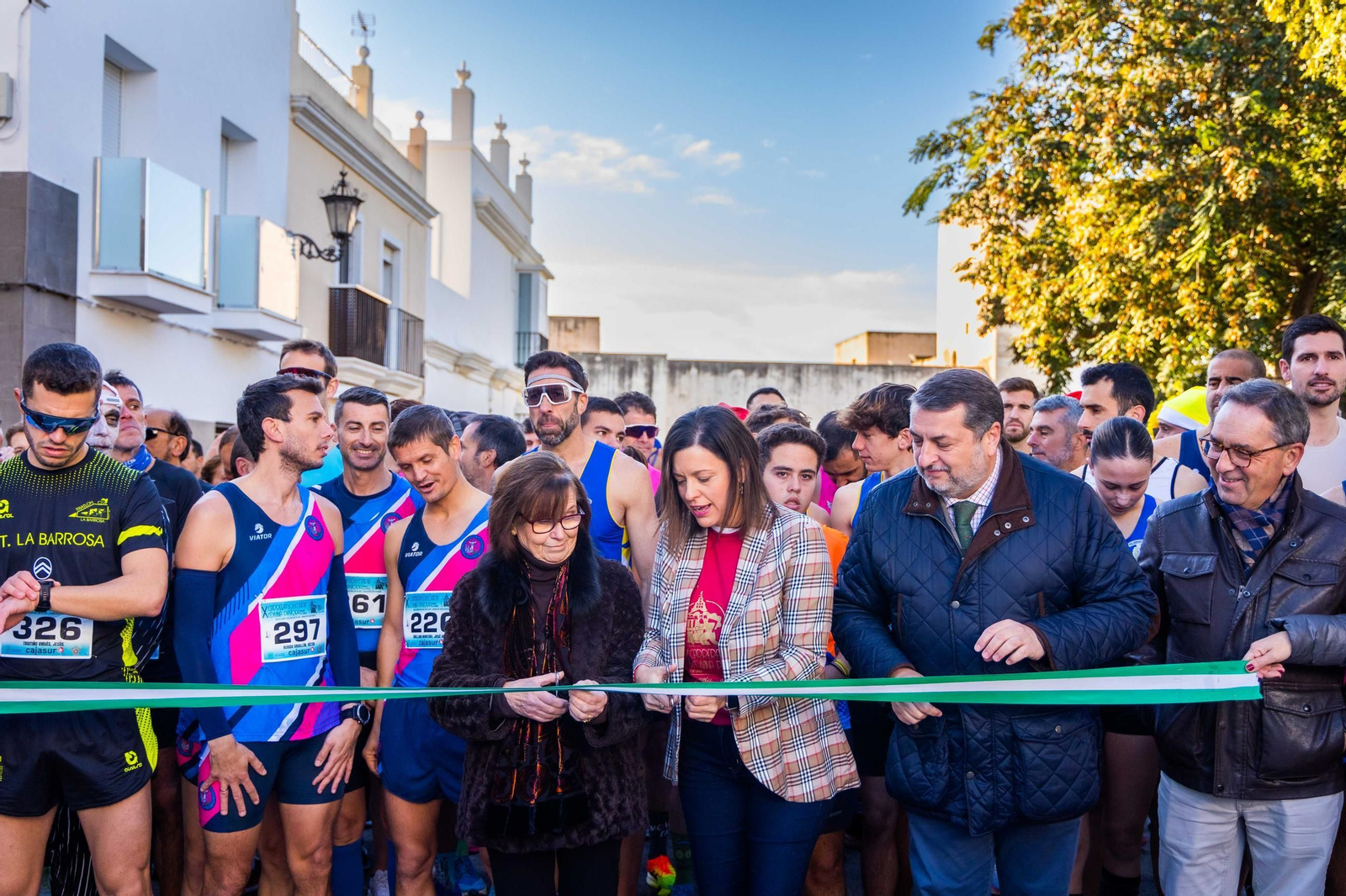 Gran ambiente en la Carrera Solidaria de la Divina Pastora en San Fernando