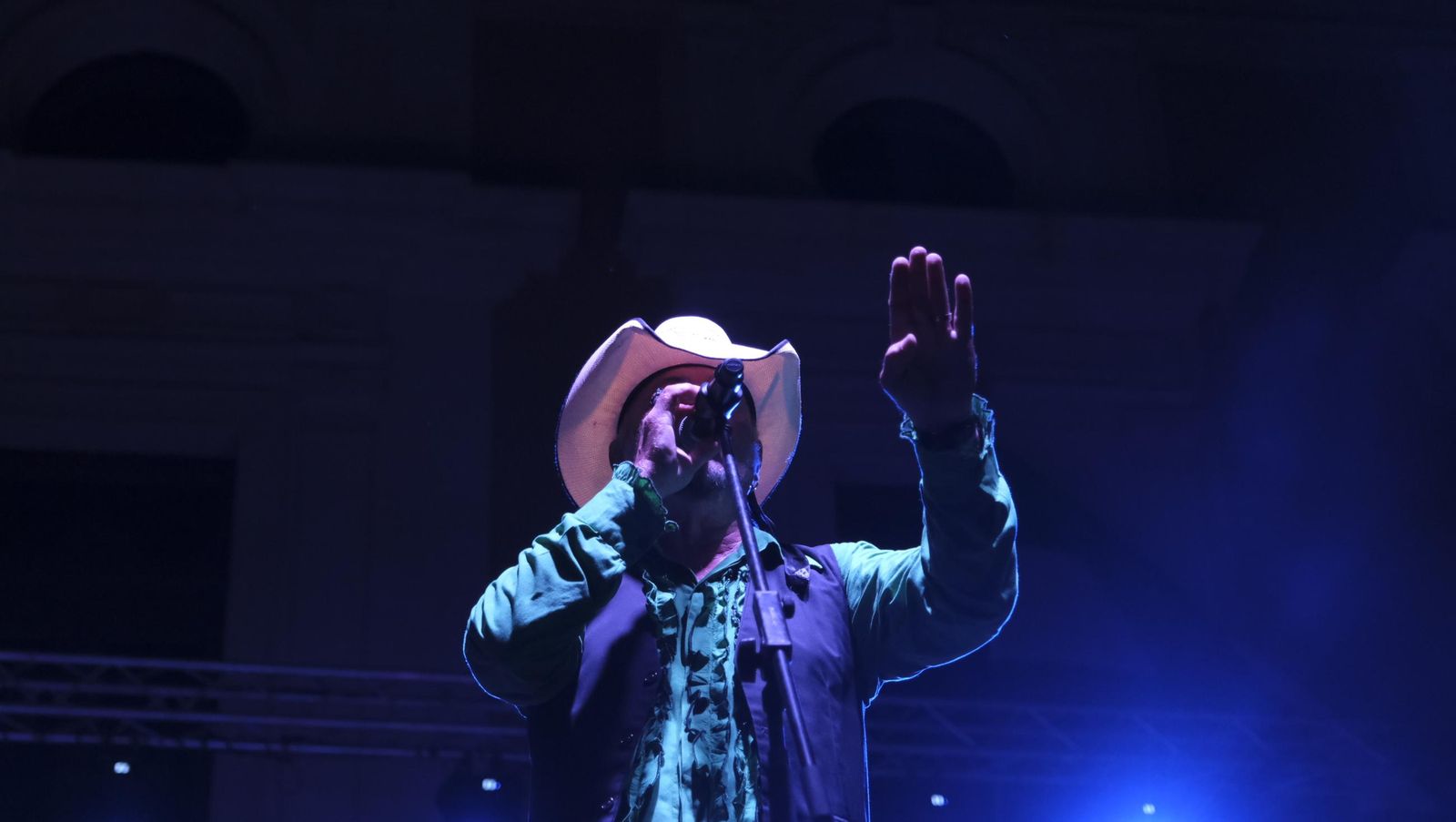 Los míticos Rebeldes abren la Feria de Almería 2024, en imágenes