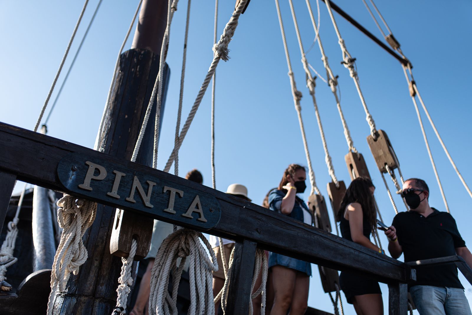 El Muelle de las Carabelas: Teatro, cuentacuentos y exposiciones