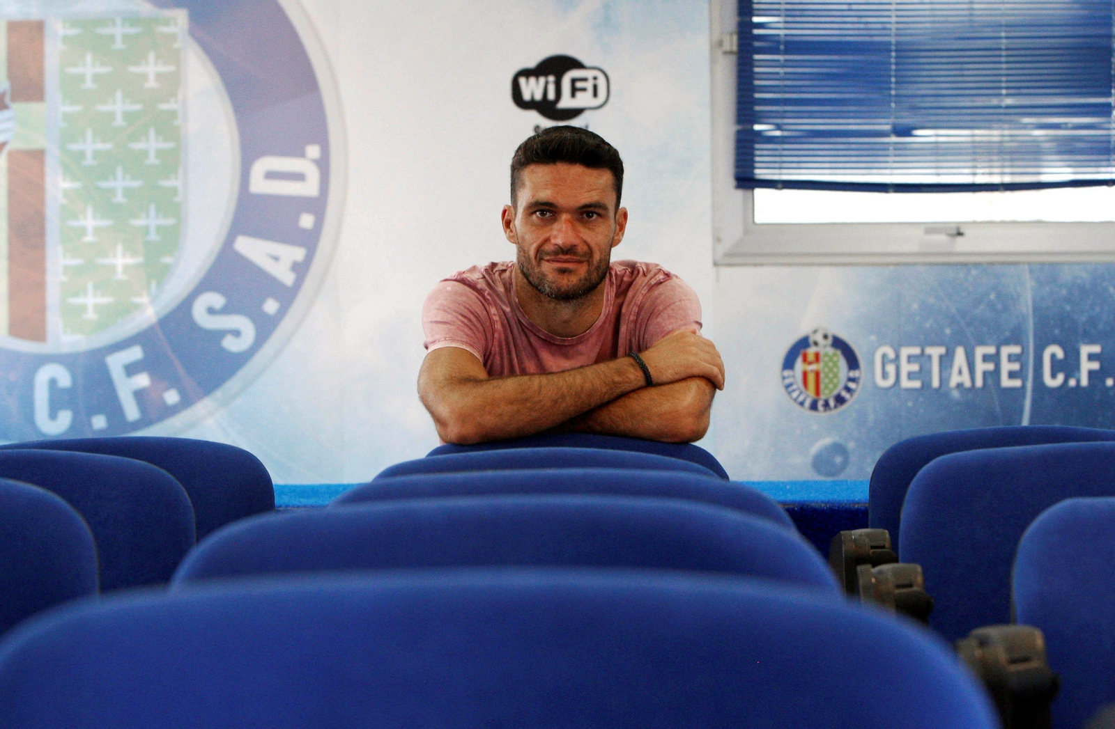 Jorge Molina tiene cuerda para ratoLa primera curva de su carrera, a los 25Alicante echa humo con el tenis de mesa