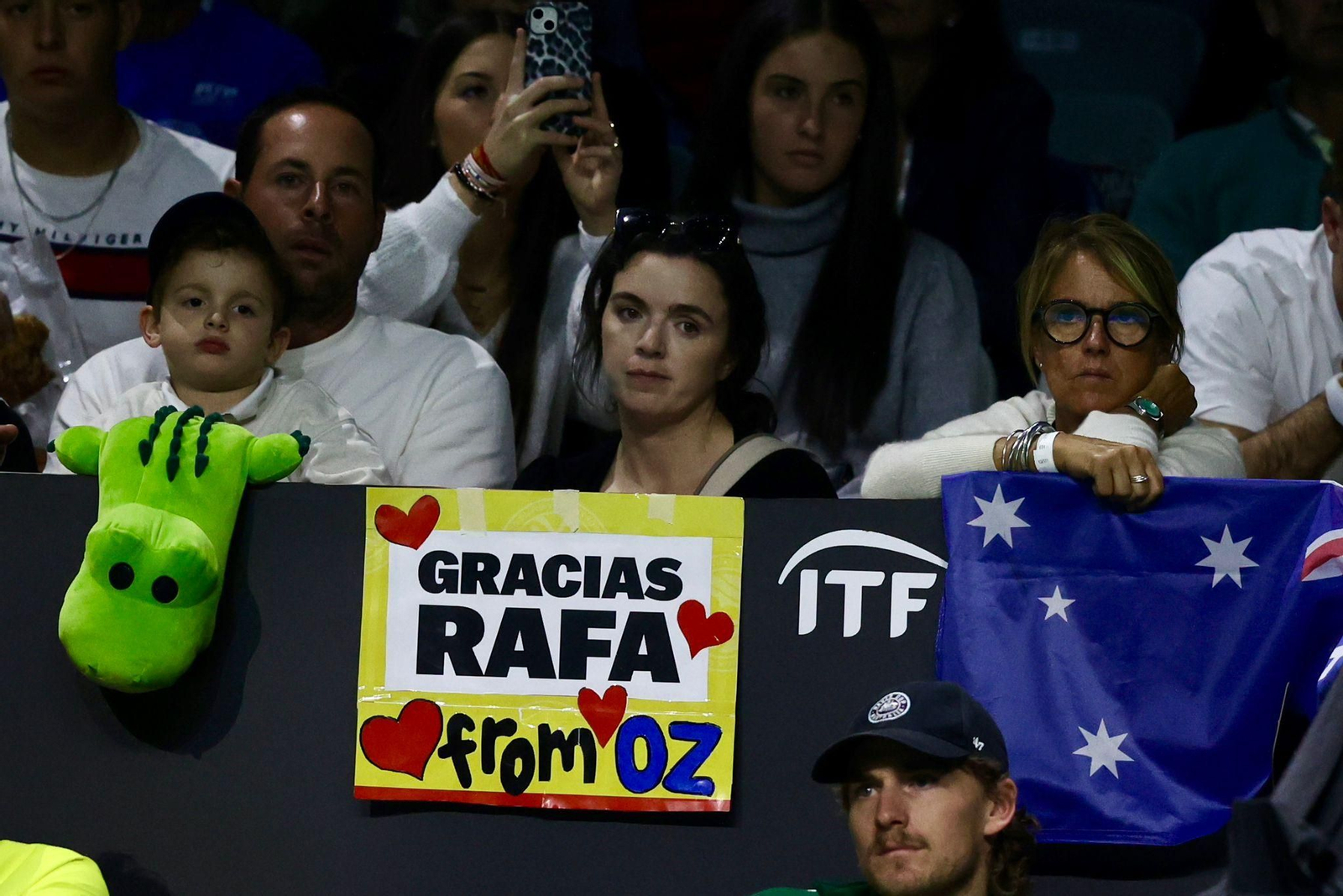 Jannik Sinner lleva a Italia a la final de la Copa Davis tras ganar a De Miñaur