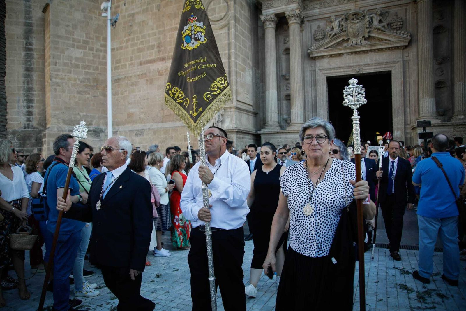 Imágenes de la procesión del Corpus Christi en Almería: así han sido la misa y la posterior marcha por la capital