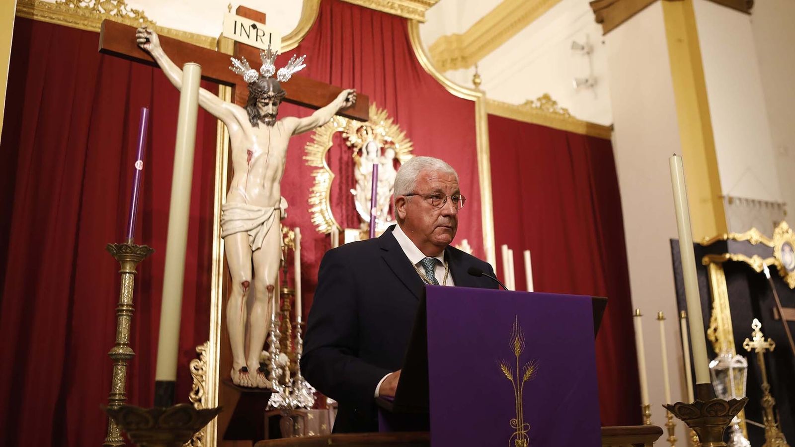 Las fotos de la presentación  del cartel oficial de la Semana Santa de Algeciras y la entrega de la Palma Cofrade