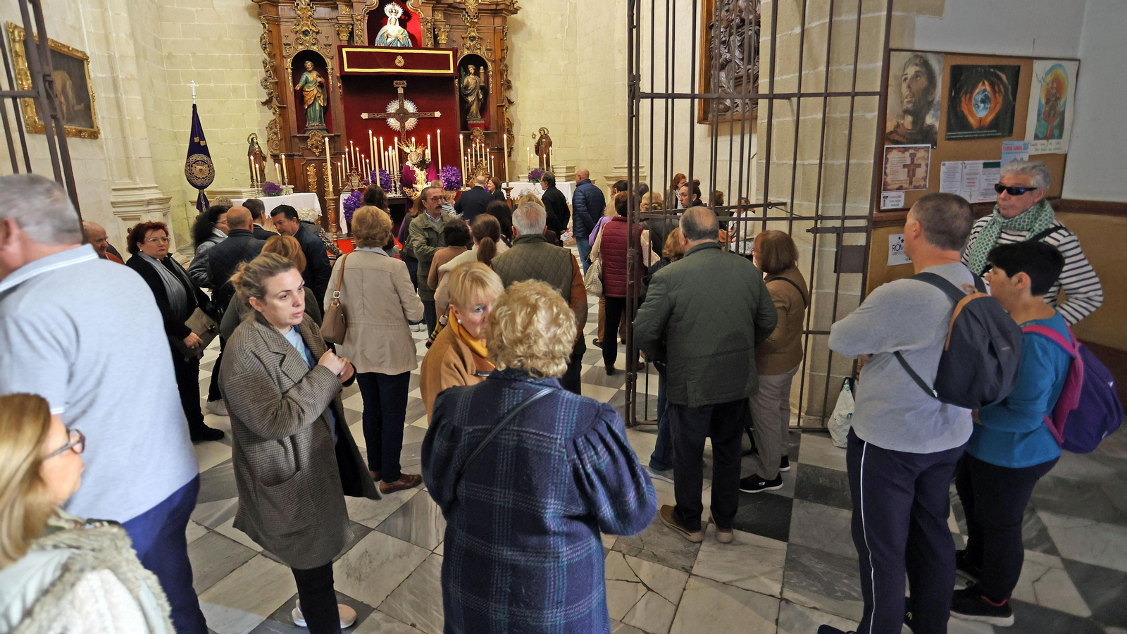 Besamanos y besapies del Miércoles de Ceniza en Jerez Besamanos y besapíes del miércoles de ceniza en Jerez
