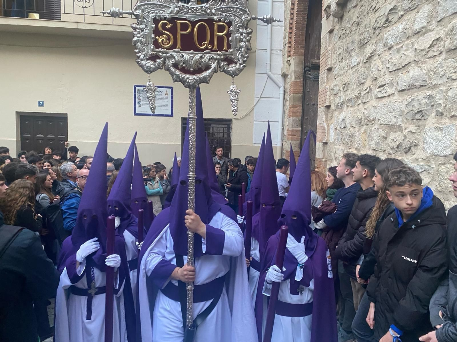 En imágenes: La Expiración trae de vuelta la ilusión de los cofrades jiennenses