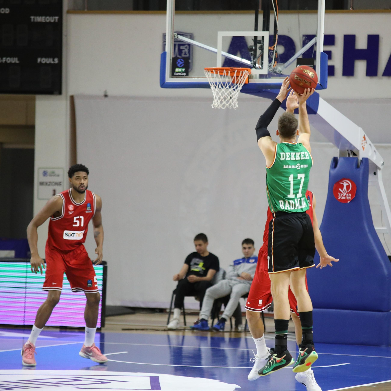 Un ataque del Joventut durante el partido