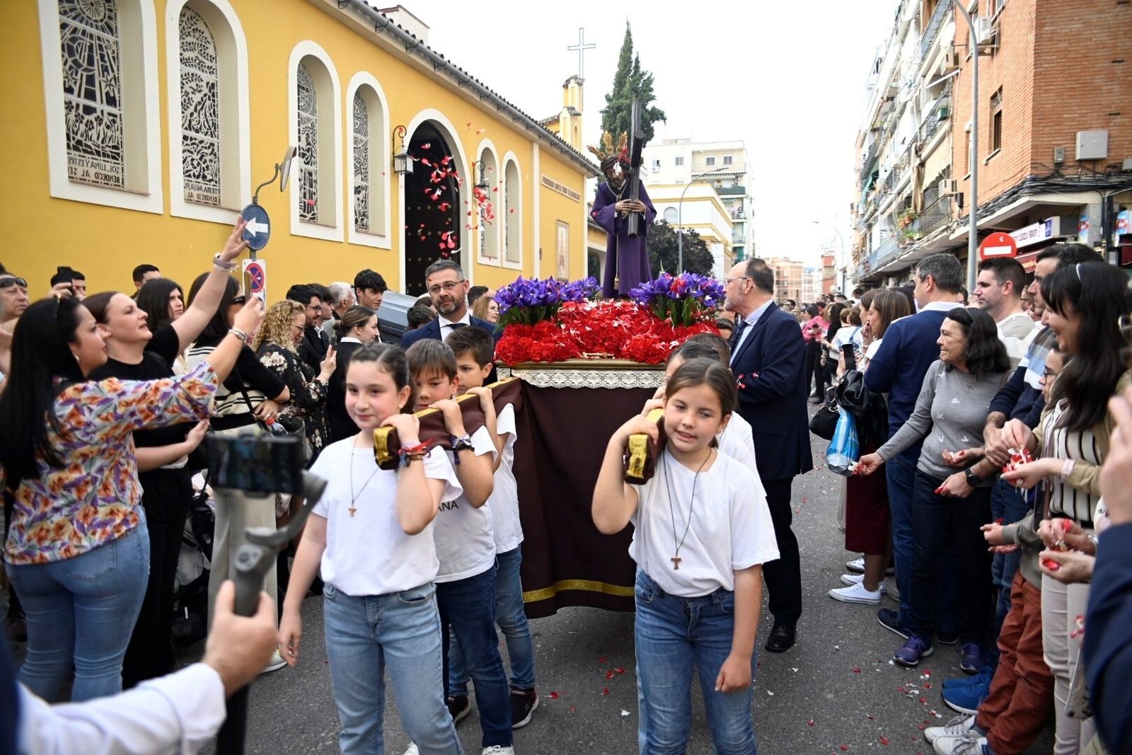 La procesión infantil del colegio Franciscanos de Córdoba, en imágenes