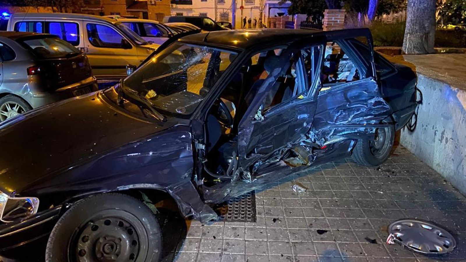 Así quedó el vehículo del detenido.