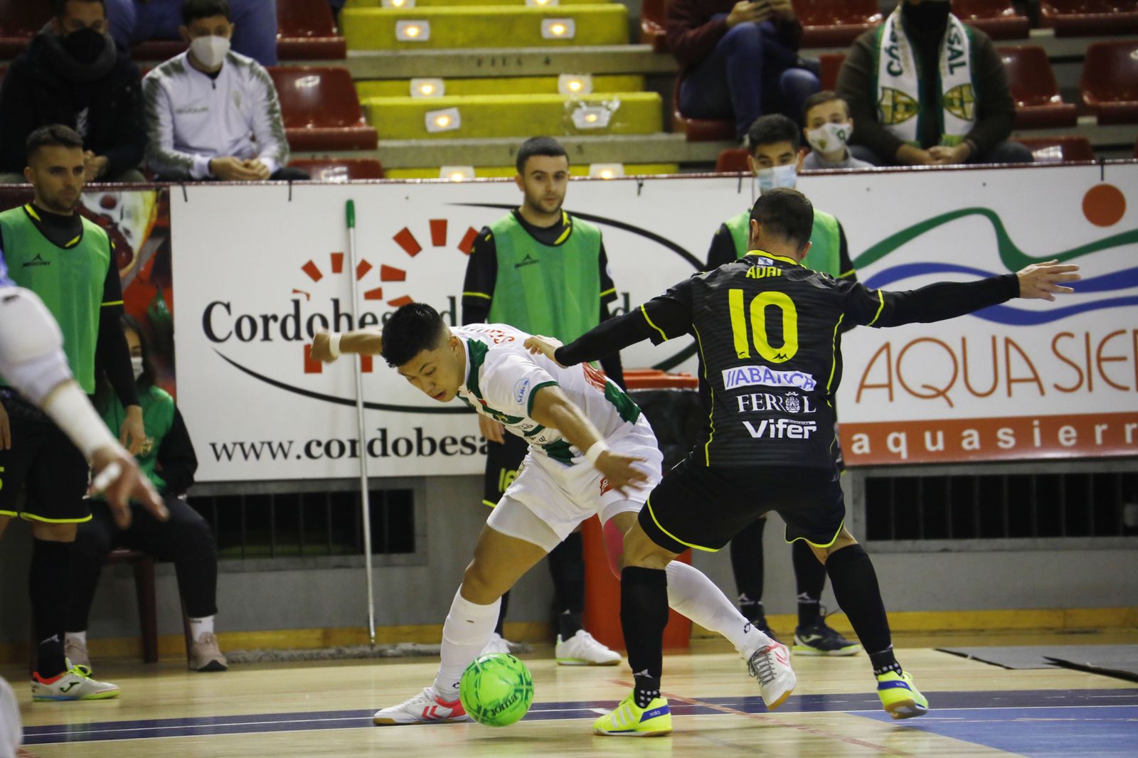 Las imágenes del triunfo del Córdoba Futsal ante O Parrulo
