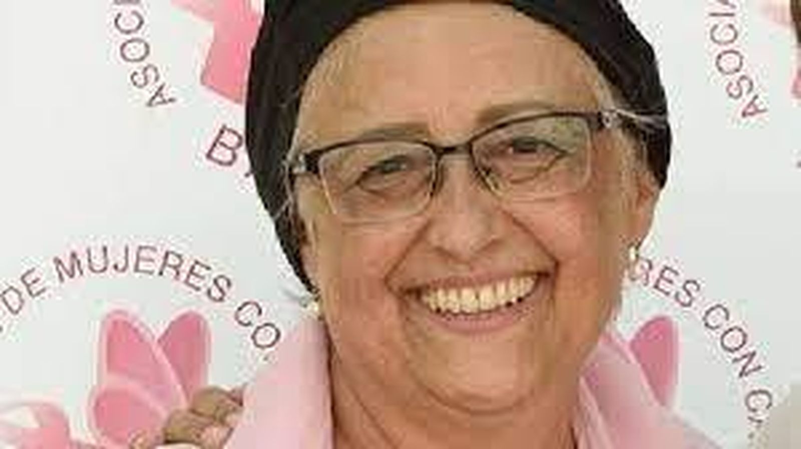 Nila Flores Cebrián da nombre al Certamen de Relatos que organiza la asociación Mujeres con Cáncer Bahía.