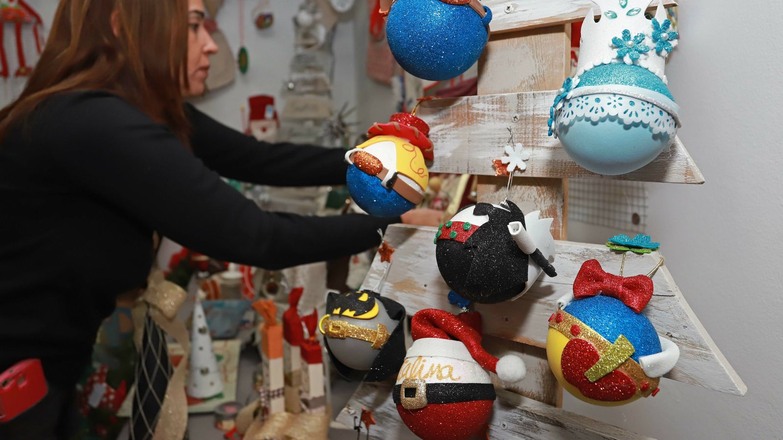 Las mejores fotos de la inauguración del mercadillo navideño de Apadis