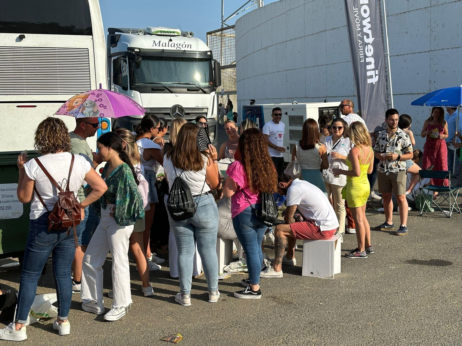 Las mejores imágenes del ambiente previo al concierto de Manuel Carrasco