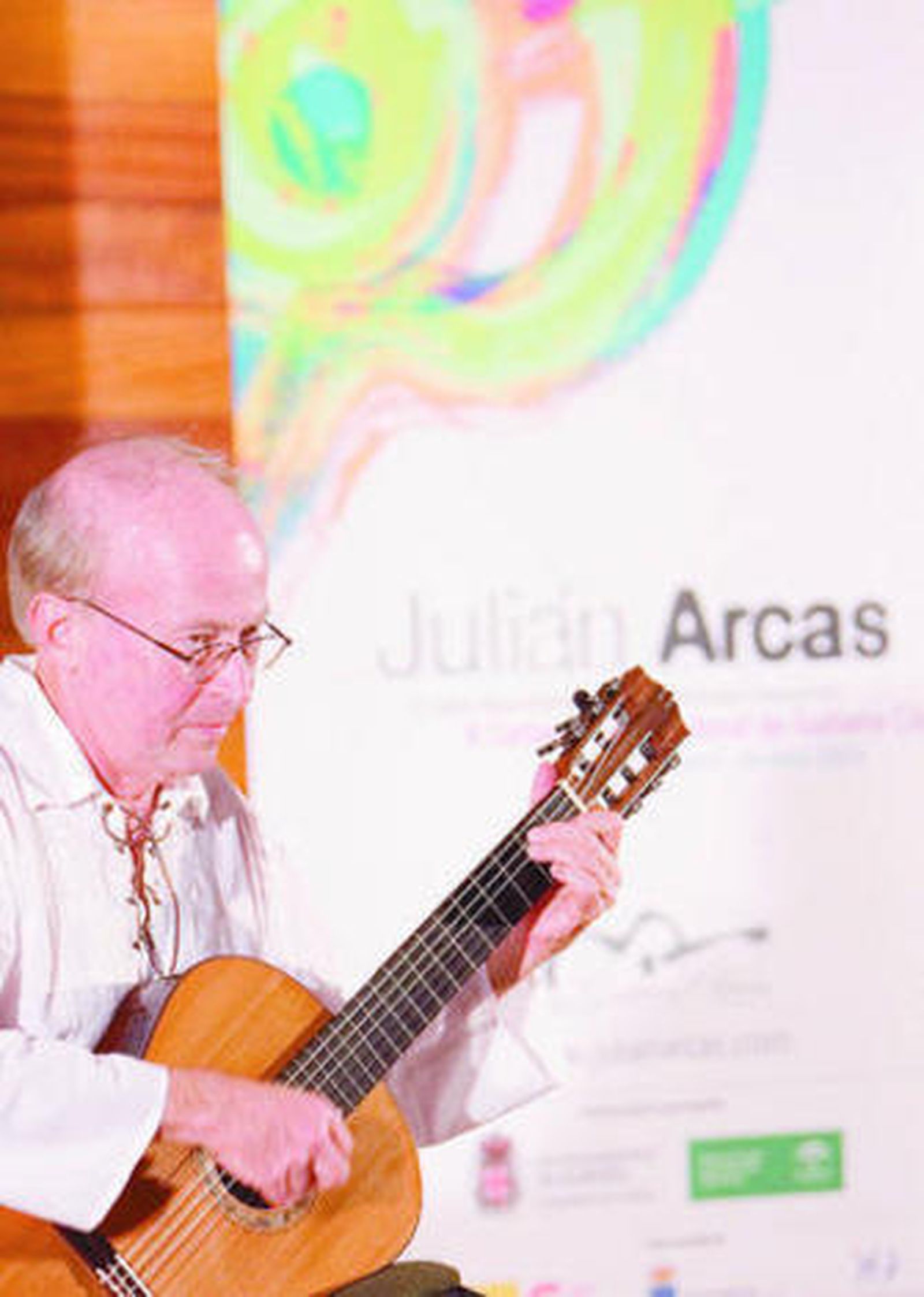 Barbosa Lima durante su concierto de guitarra.
