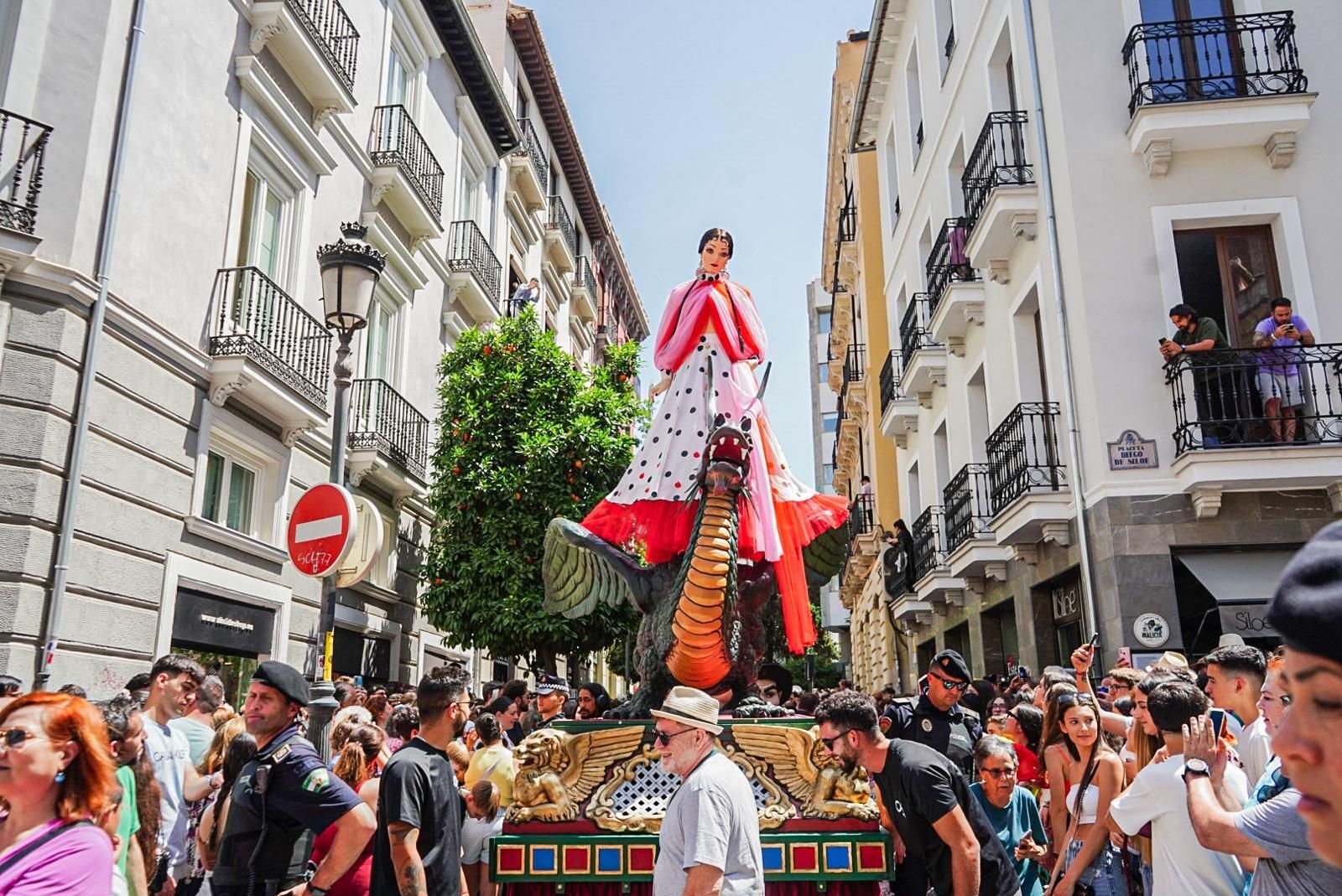 Las mejores fotos de La Tarasca de Granada 2024