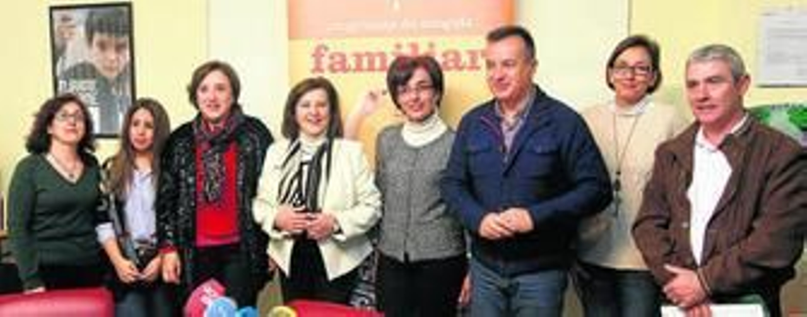 La consejera de Igualdad, María José Sánchez, visitó ayer la sede de Aldaima para difundir el acogimiento familiar.