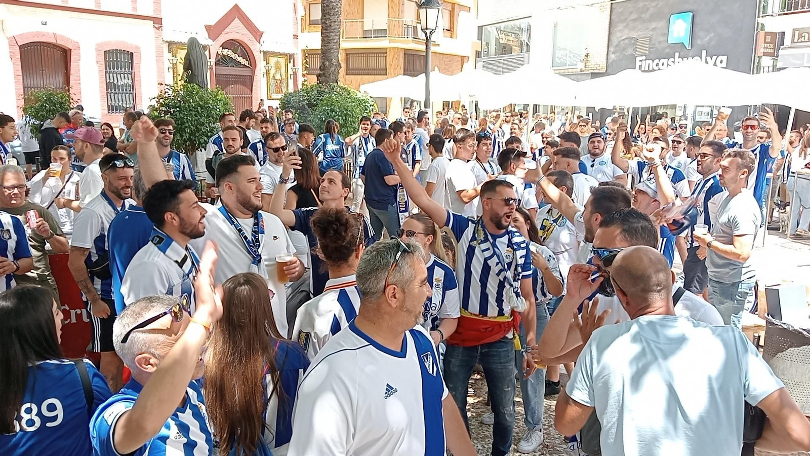 Imágenes del ambiente previo al Recre-Cacereño