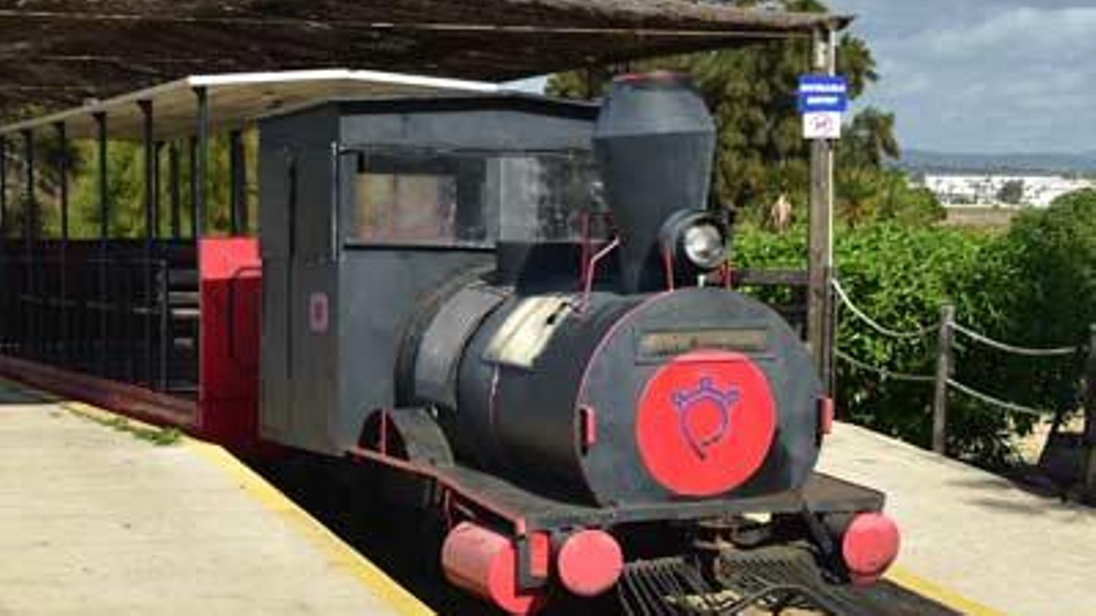 Tren hacia la playa del Barril