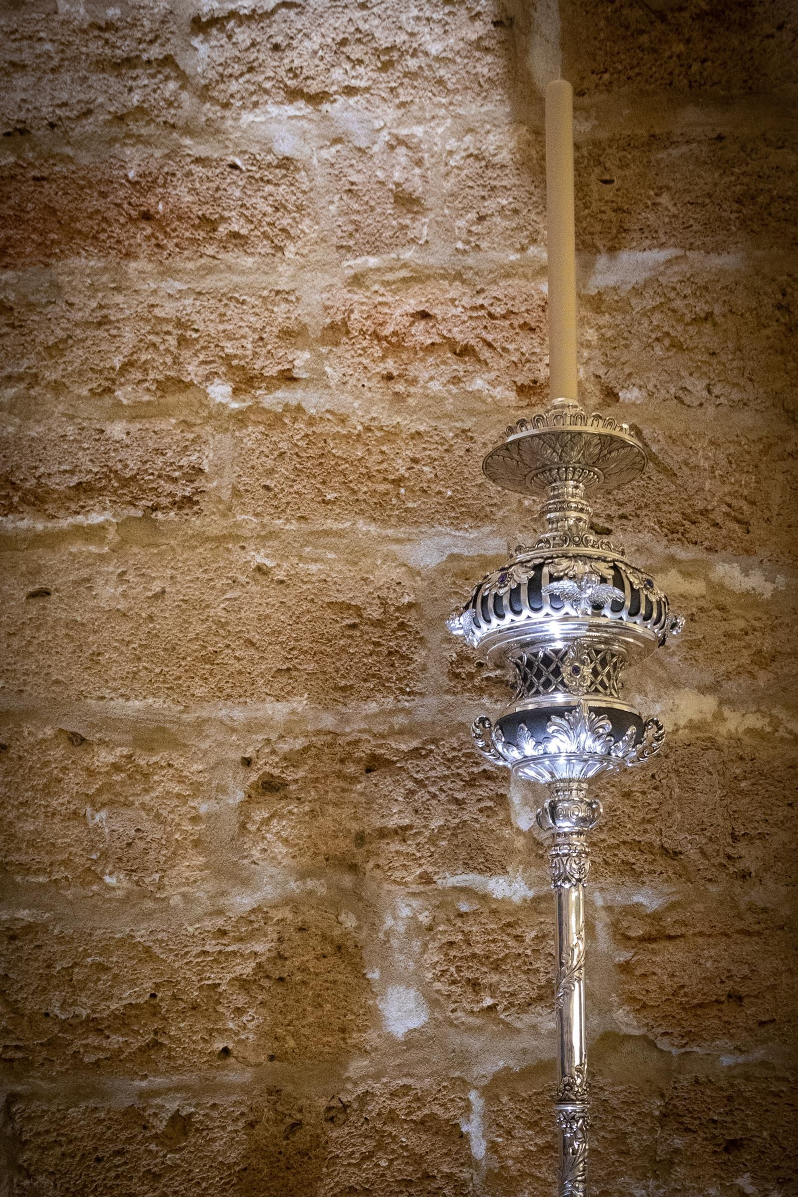 Las imágenes de la exposición Opera Nova, estrenos de las hermandades de San Fernando