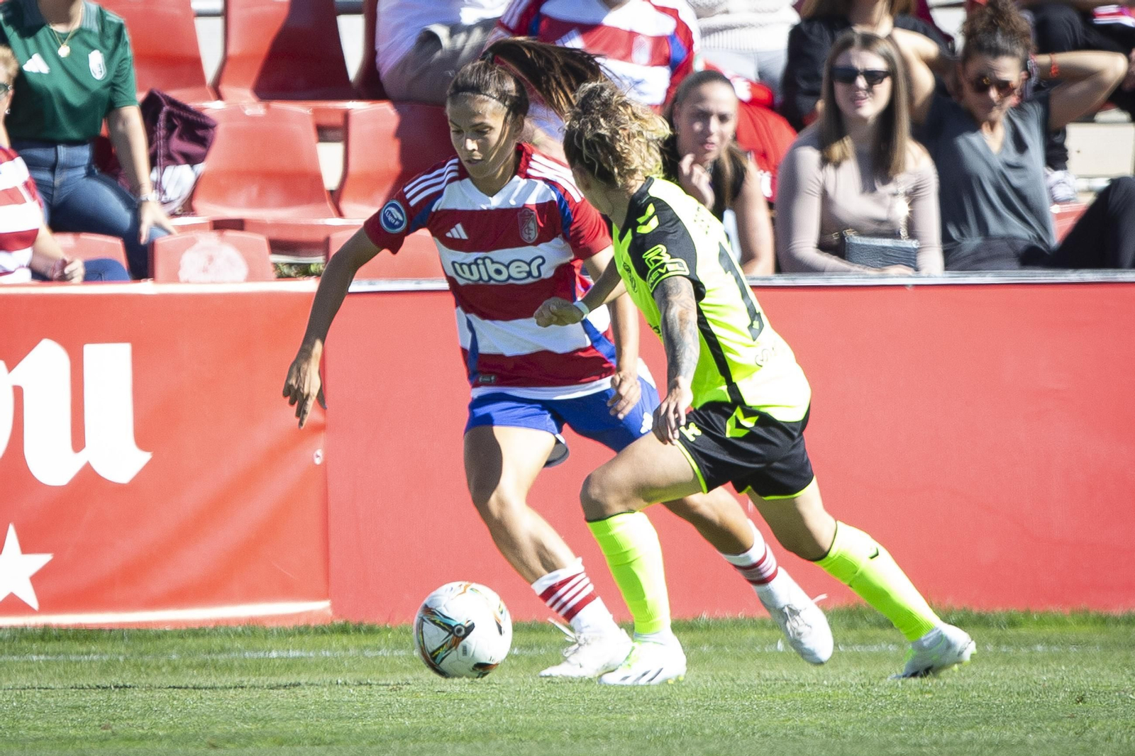 Las mejores imágenes del derbi Granada CF Femenino-Real Betis