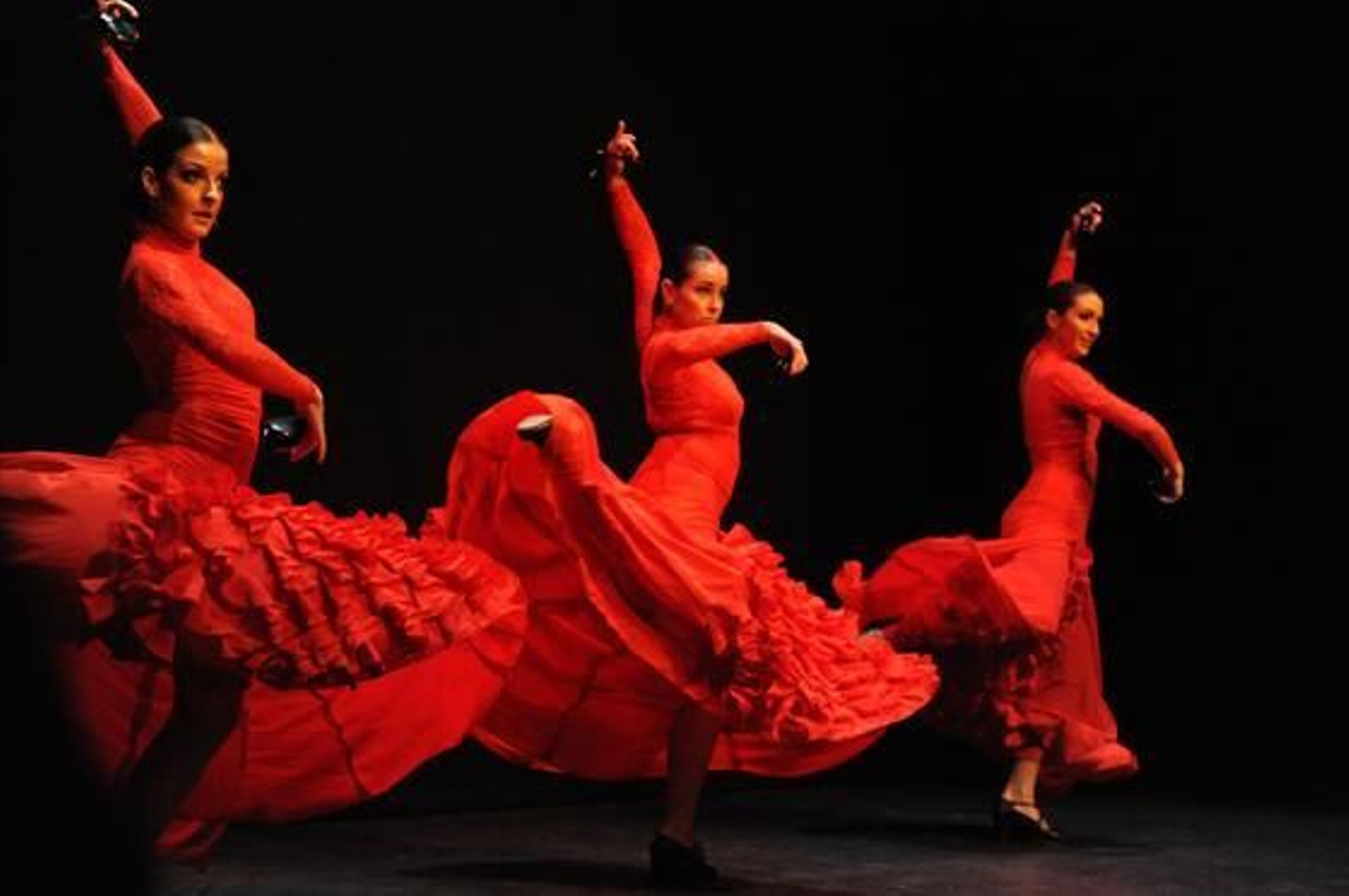 El reportero gráfico Emilio Morenatti recibe el I Premio Libertad de Expresión en el Real Teatro de Las Cortes de San Fernando. 

Foto: Elias Pimentel