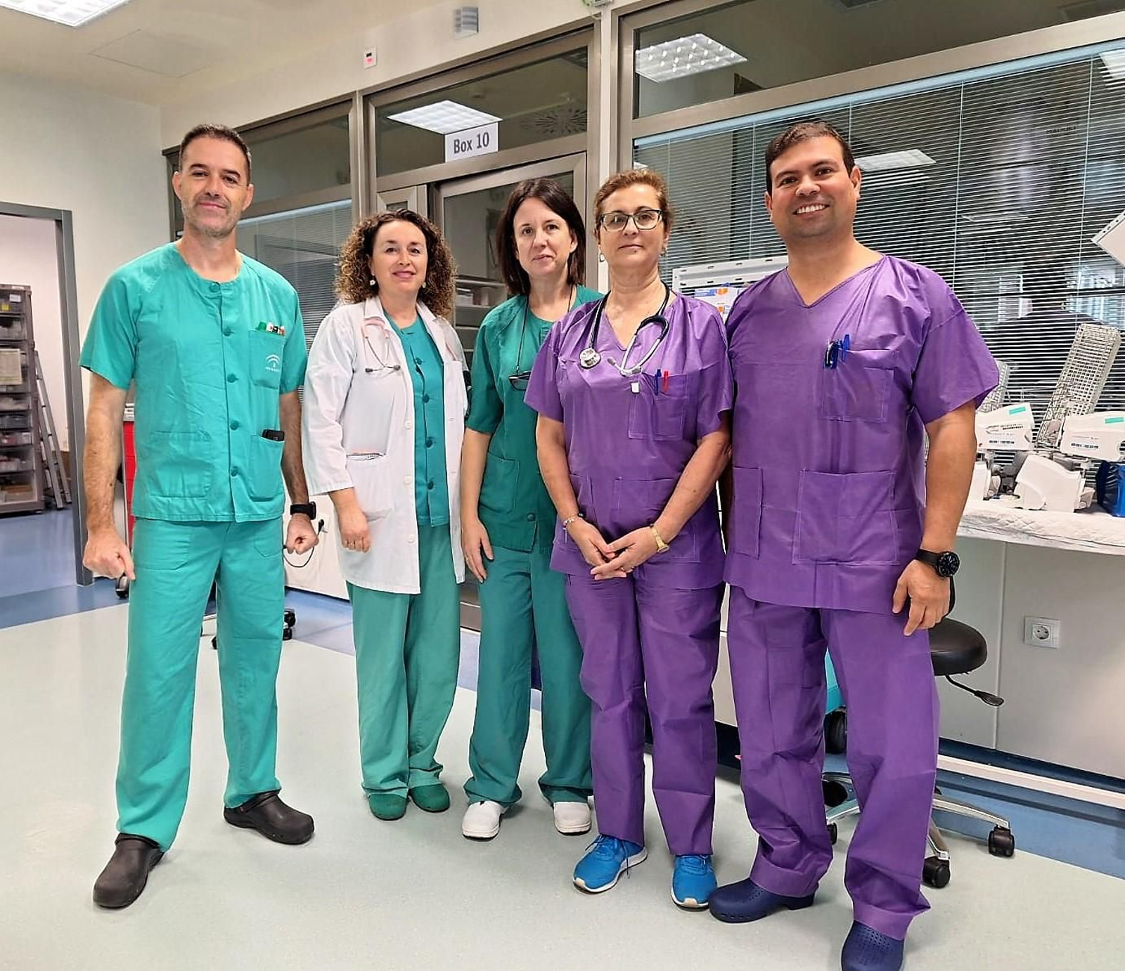 Equipo de la UCI del Hospital Infanta Elena de Huelva.