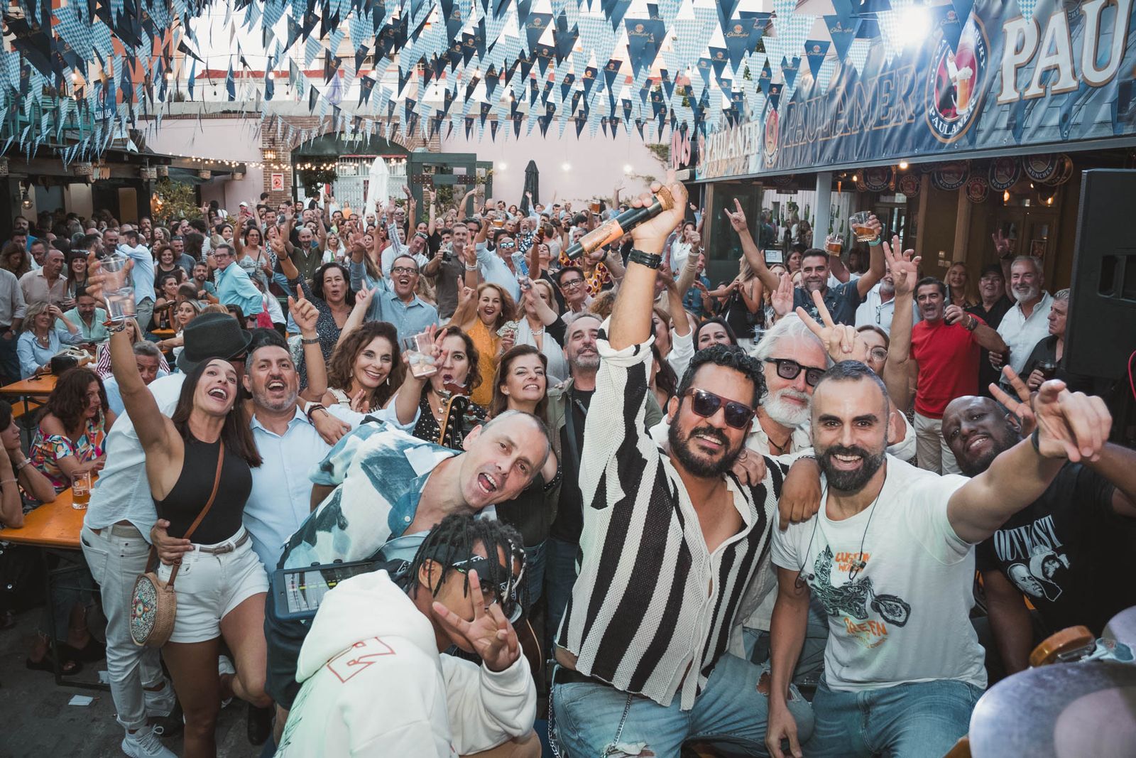 Búscate en las imágenes del viernes 27 de septiembre en el Oktoberfest en Plaza Canterbury en Jerez