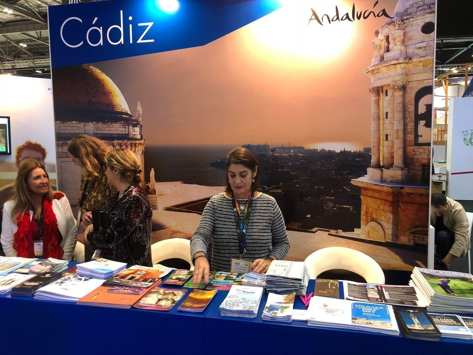 Parte de la representación local en el stand de Cádiz en la World Travel Market.