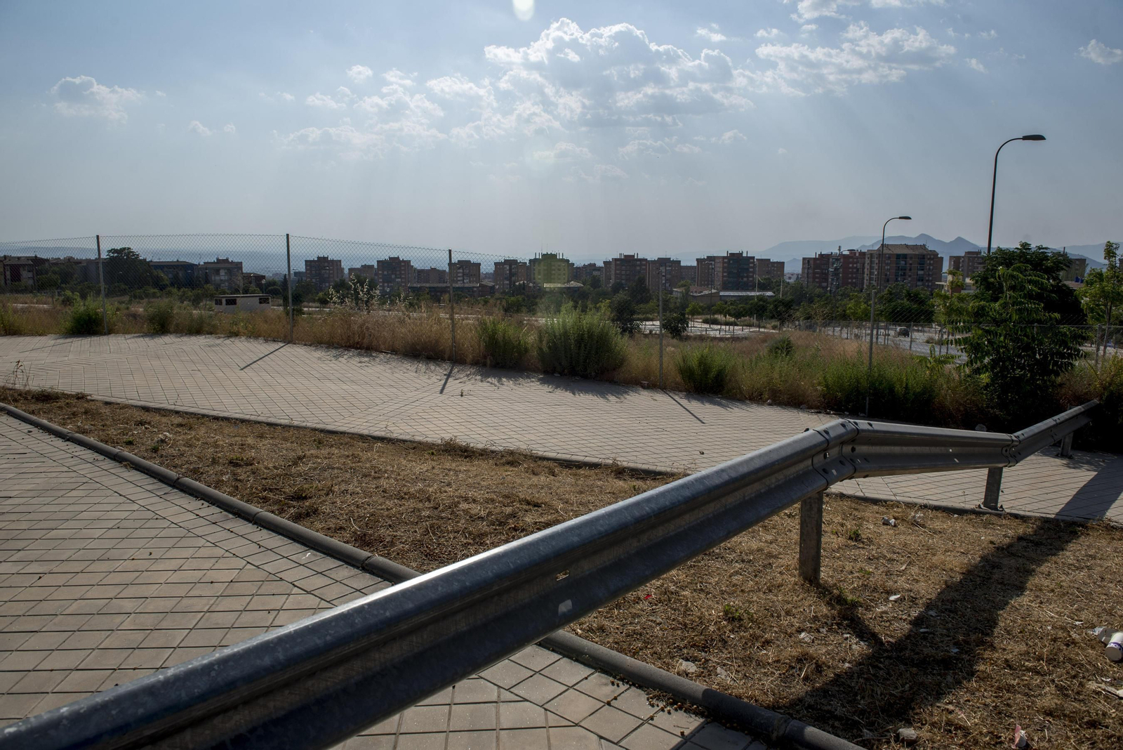 Los vecinos han denunciado en numerosas ocasiones el estado de abandono del solar.
