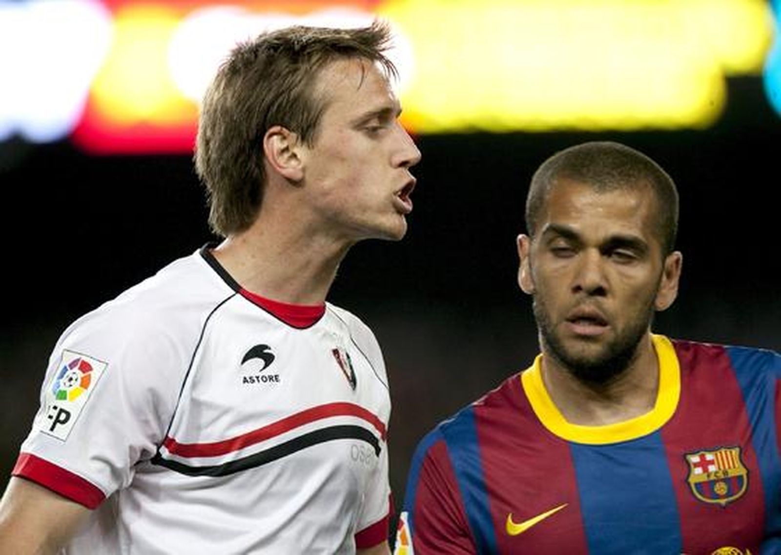 El Barcelona gana con facilidad a Osasuna (0-2) en el Camp Nou. / EFE