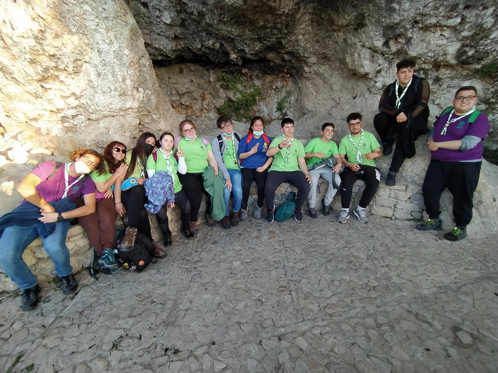 Algunos de los scouts de Eryteeia en una actividad del campamento de Zahara de la Sierra.