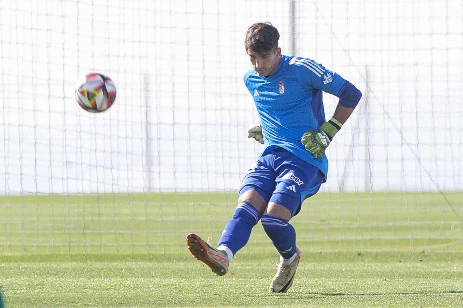 Las imágenes del encuentro entre el Recreativo Granada y el CD Alcoyano