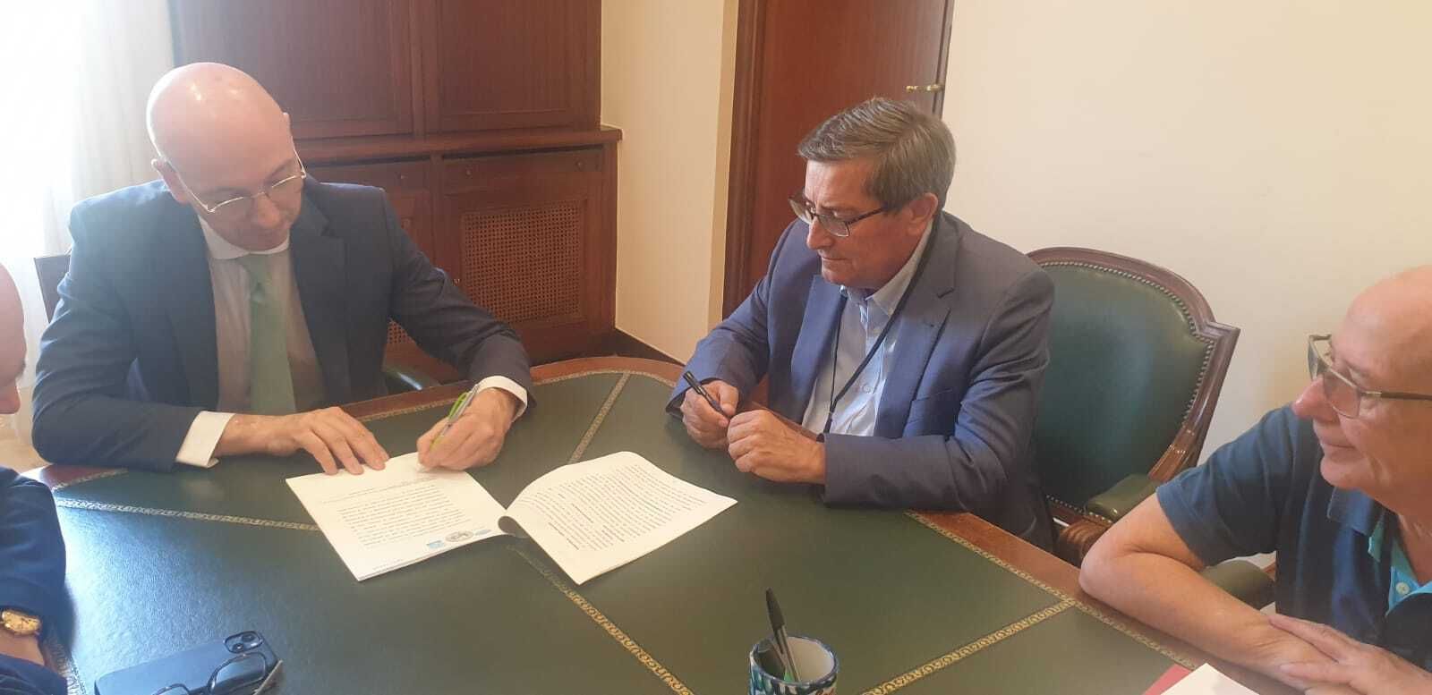 La Diputación de Granada entra en el accionariado del Grupo Tragsa