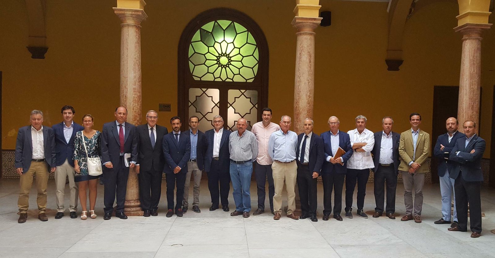 Los integrantes de la Mesa de la Manzanilla, órgano constituido en septiembre de 2018 en Sanlúcar.