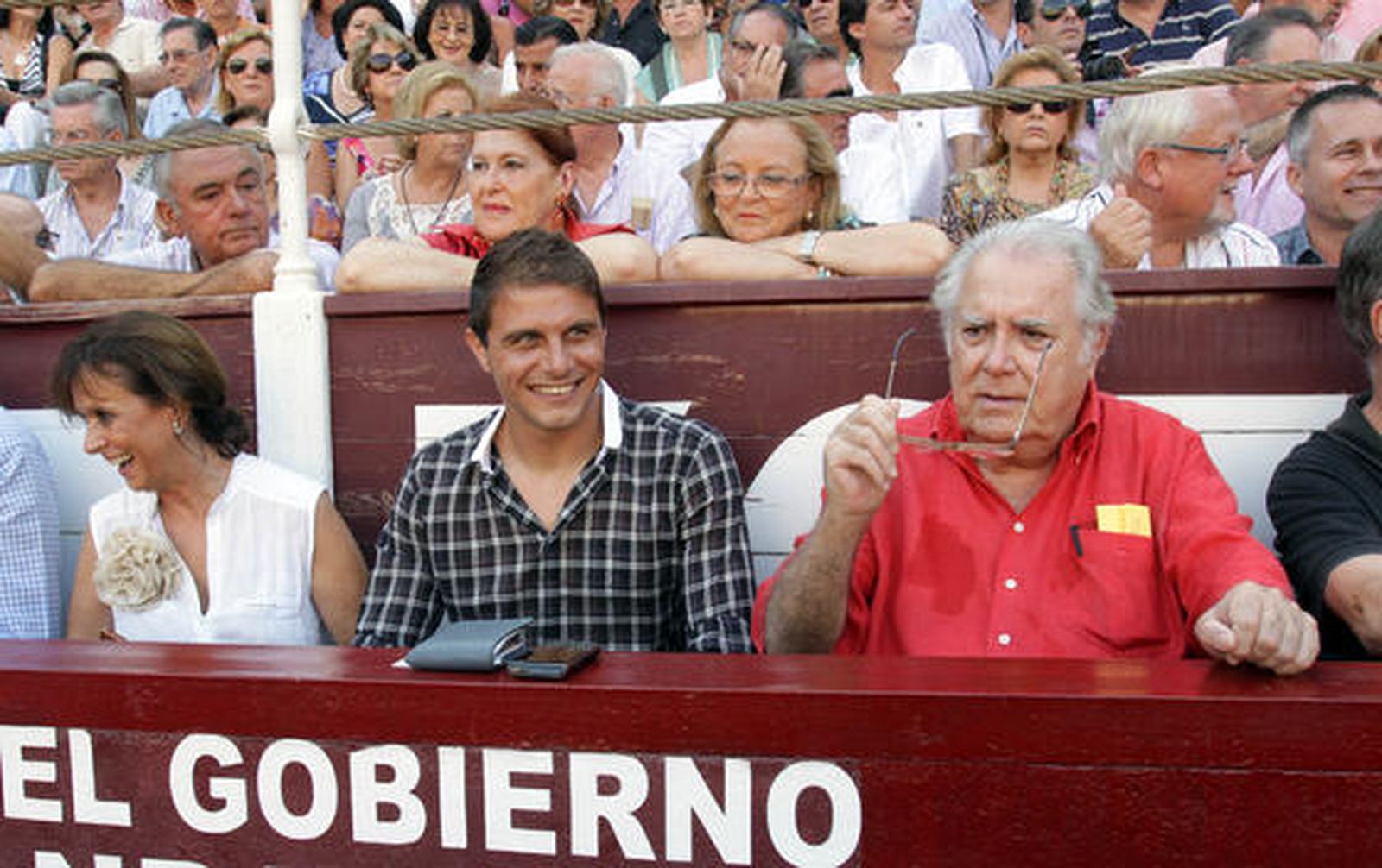 Enrique Ponce y José María Manzanares abrieron la puerta grande de Manolo Segura. Conde pasó inadvertido. 

Foto: Migue Fernandez
