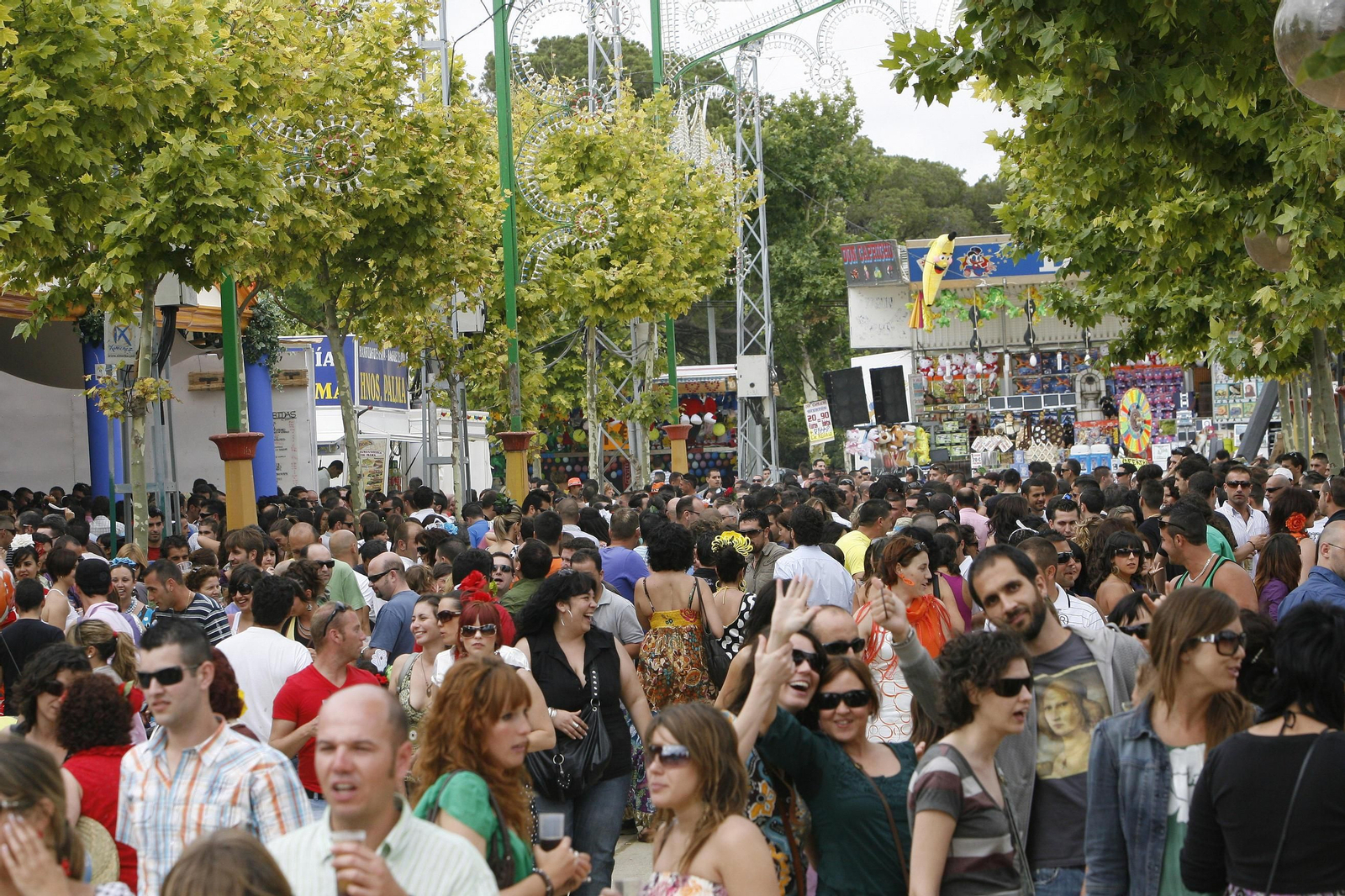 2009. Una de las principales calles del Rento Ferial