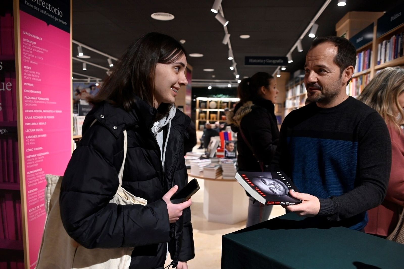 La firma de libros de Ángel Martín en Córdoba, en imágenes