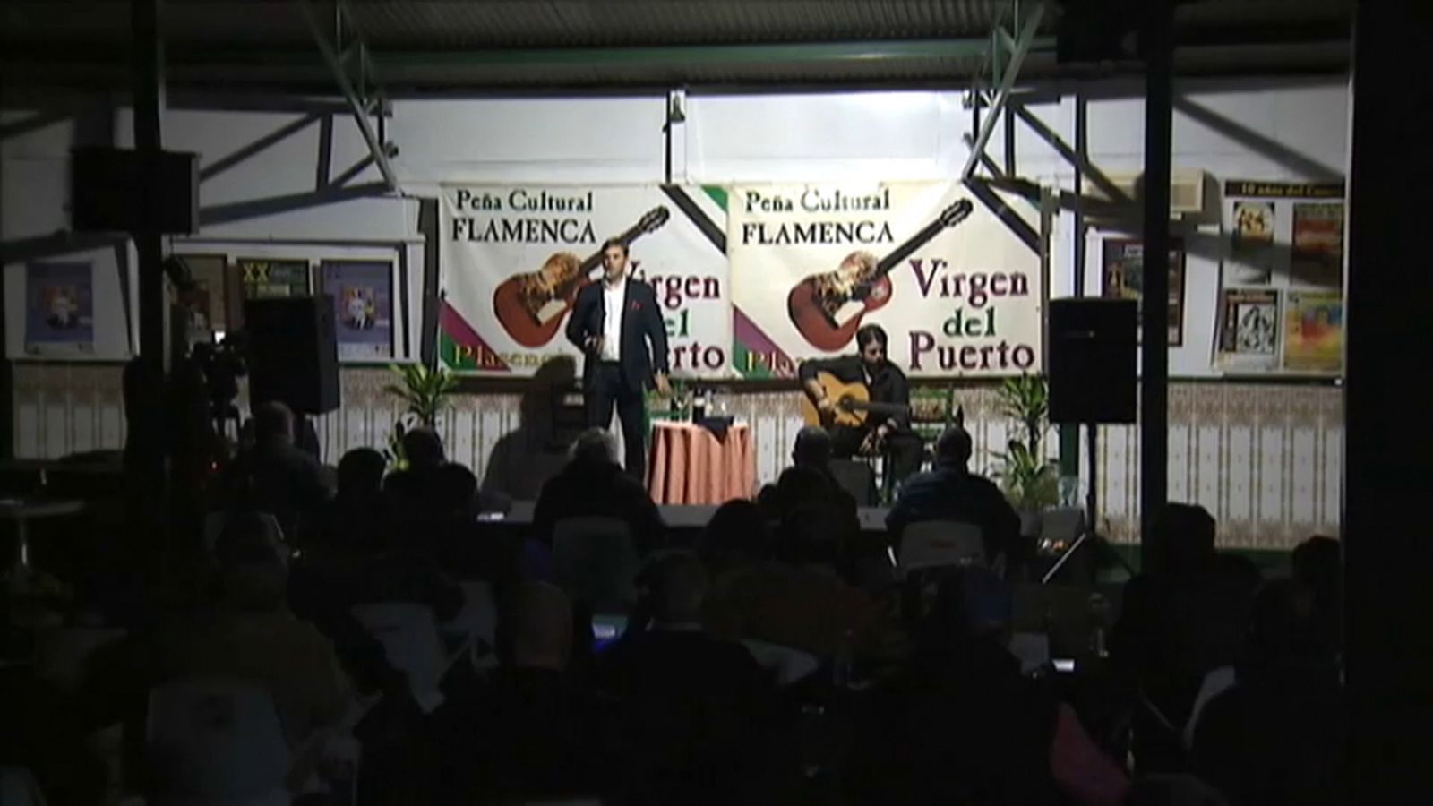 Un instante de las actuaciones del concurso flamenco de Mayorga