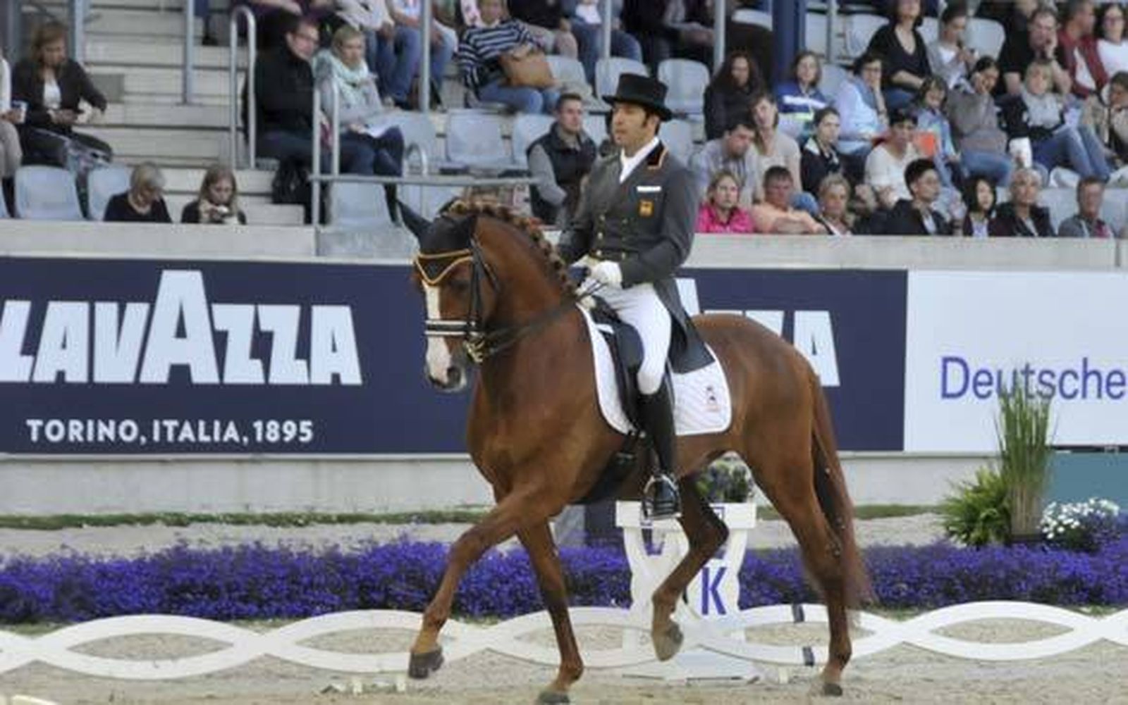 Claudio Castilla durante un ejercicio en un campeonato.