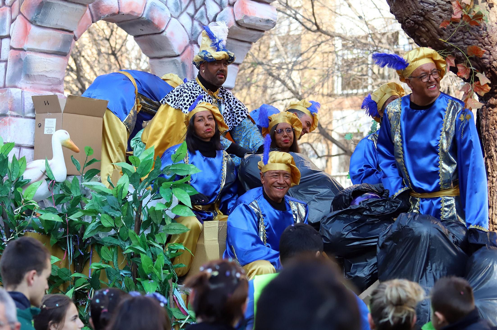 Imágenes de los Reyes Magos en la barriada de La Orden