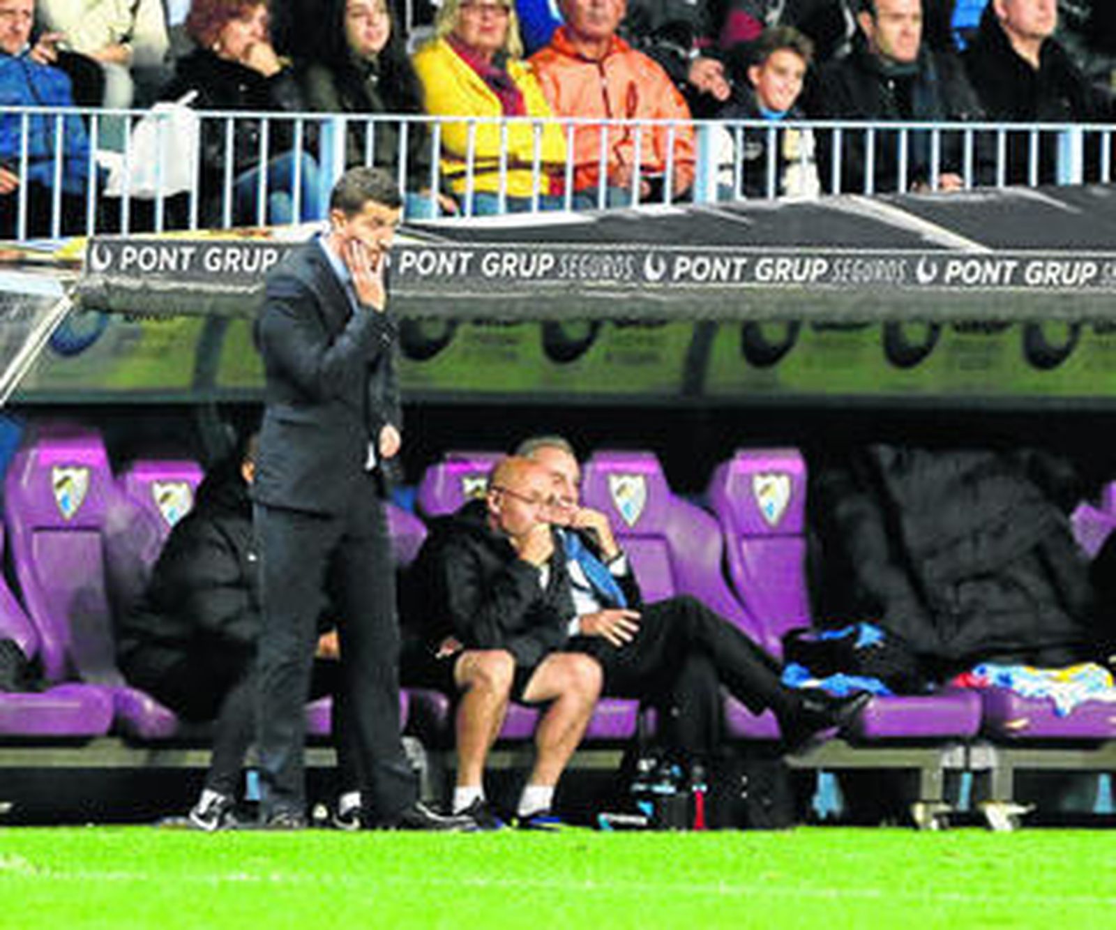 Gracia da instrucciones durante el partido de ayer.